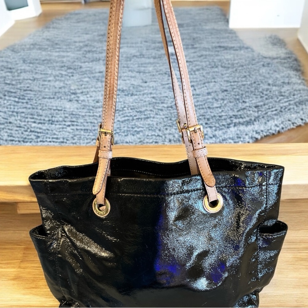 Michael Kors Black Patent Preloved Leather Tote Bag - Picture 5 of 8